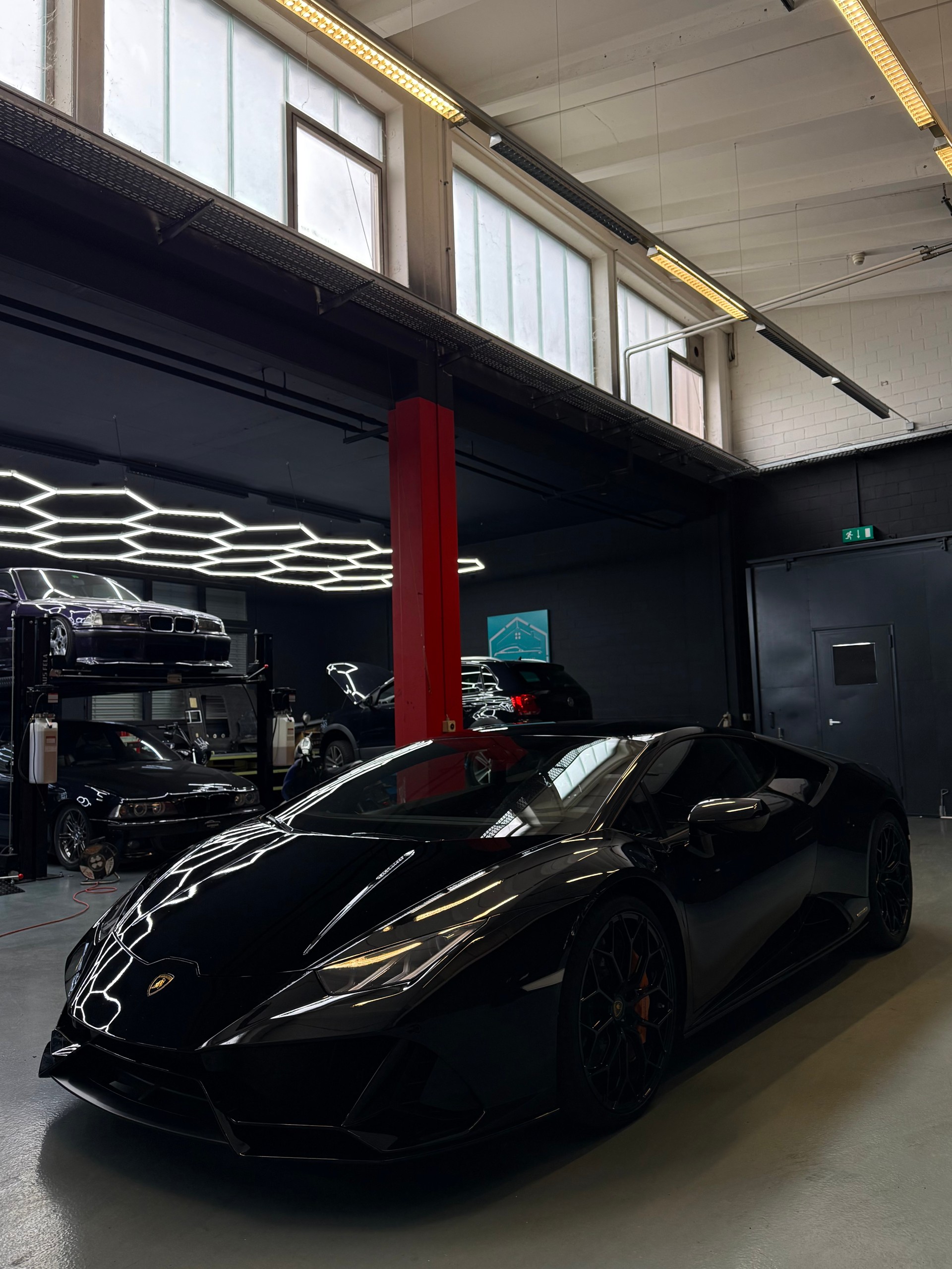 LAMBORGHINI Huracan EVO Coupé DCT-image-3