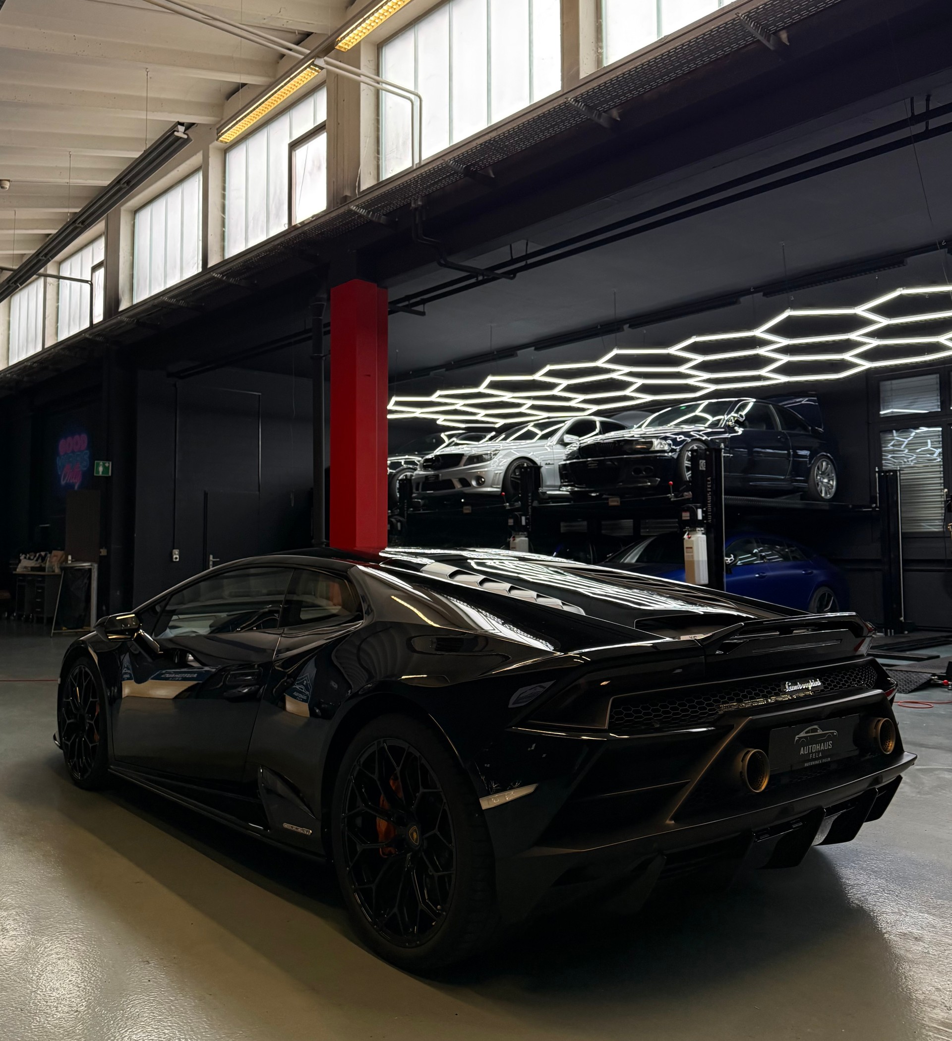 LAMBORGHINI Huracan EVO Coupé DCT-image-4