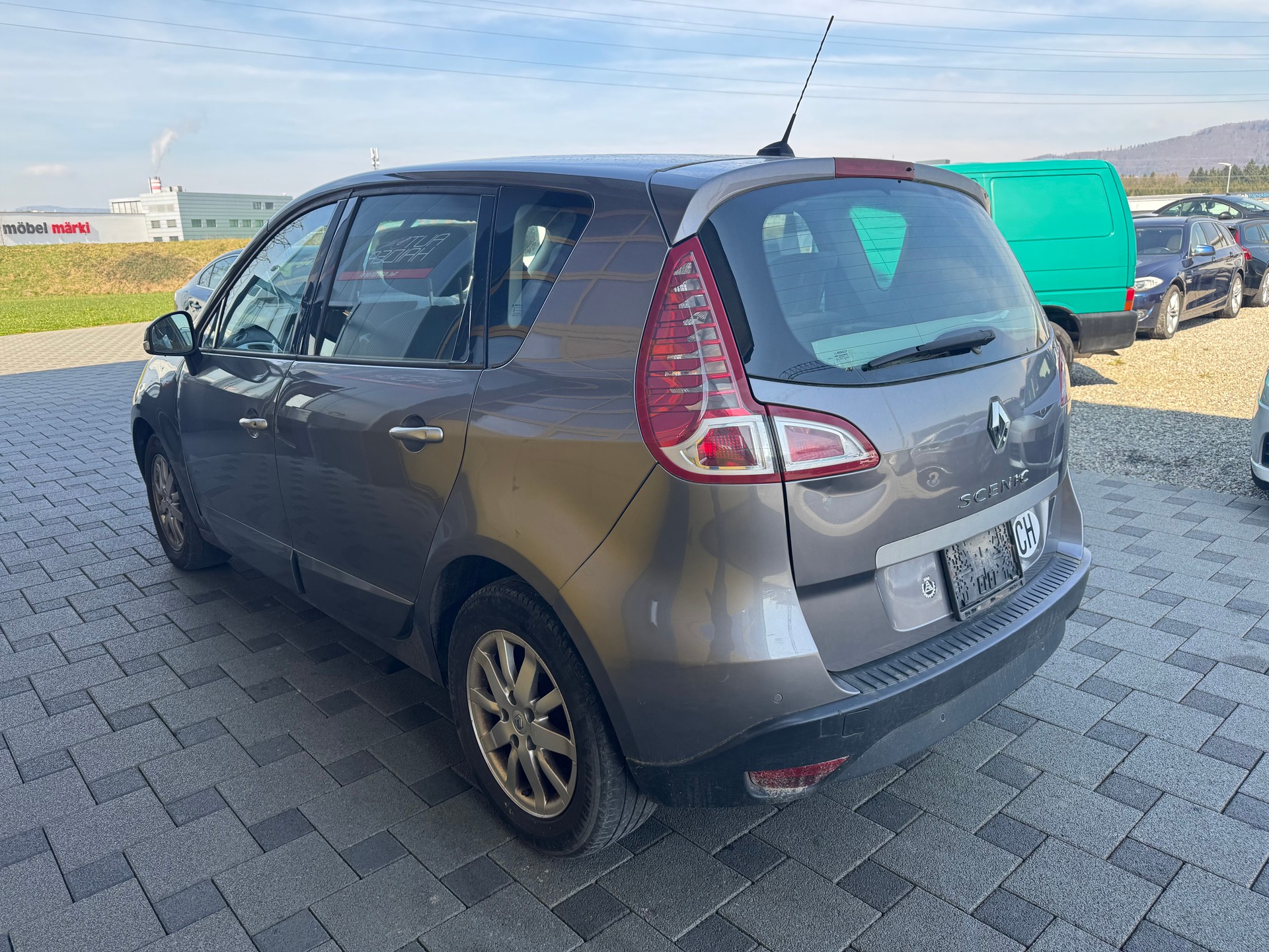 RENAULT Scénic 2.0 16V Dynamique X-Tronic CVT-image-6