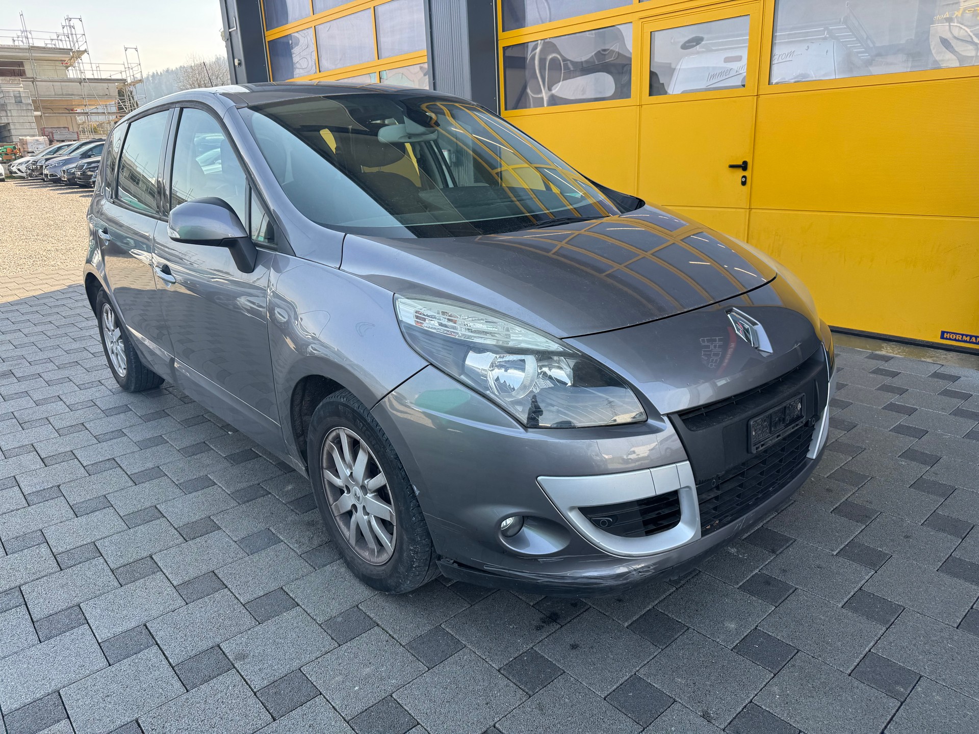 RENAULT Scénic 2.0 16V Dynamique X-Tronic CVT-image-2