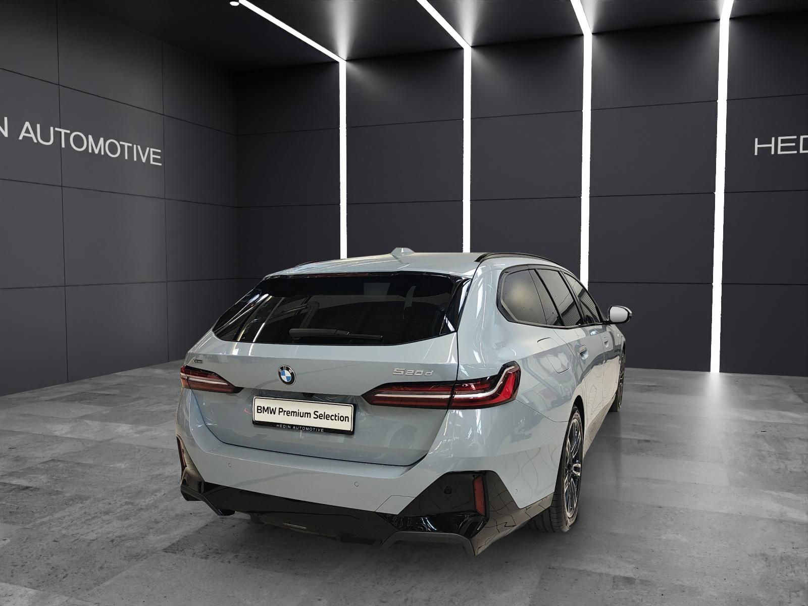 BMW 520d xDrive Touring-image-18