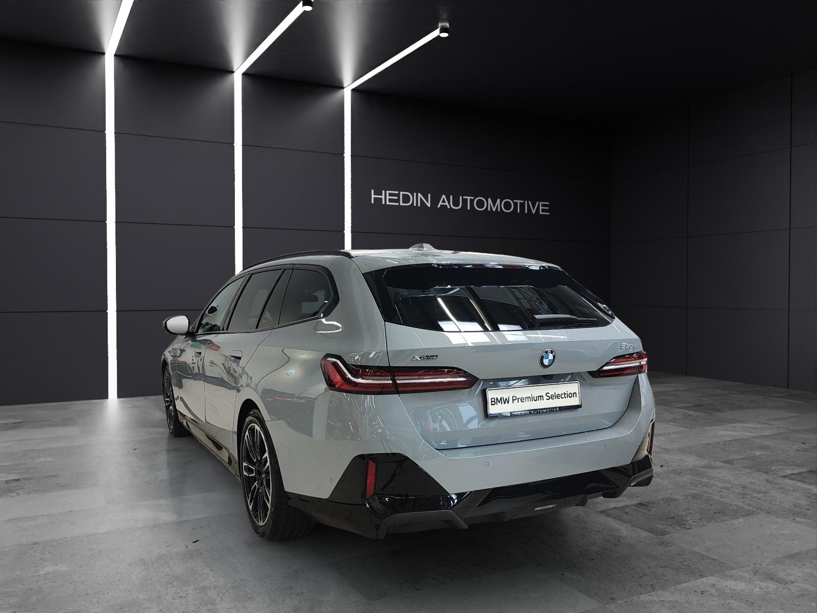 BMW 520d xDrive Touring-image-2