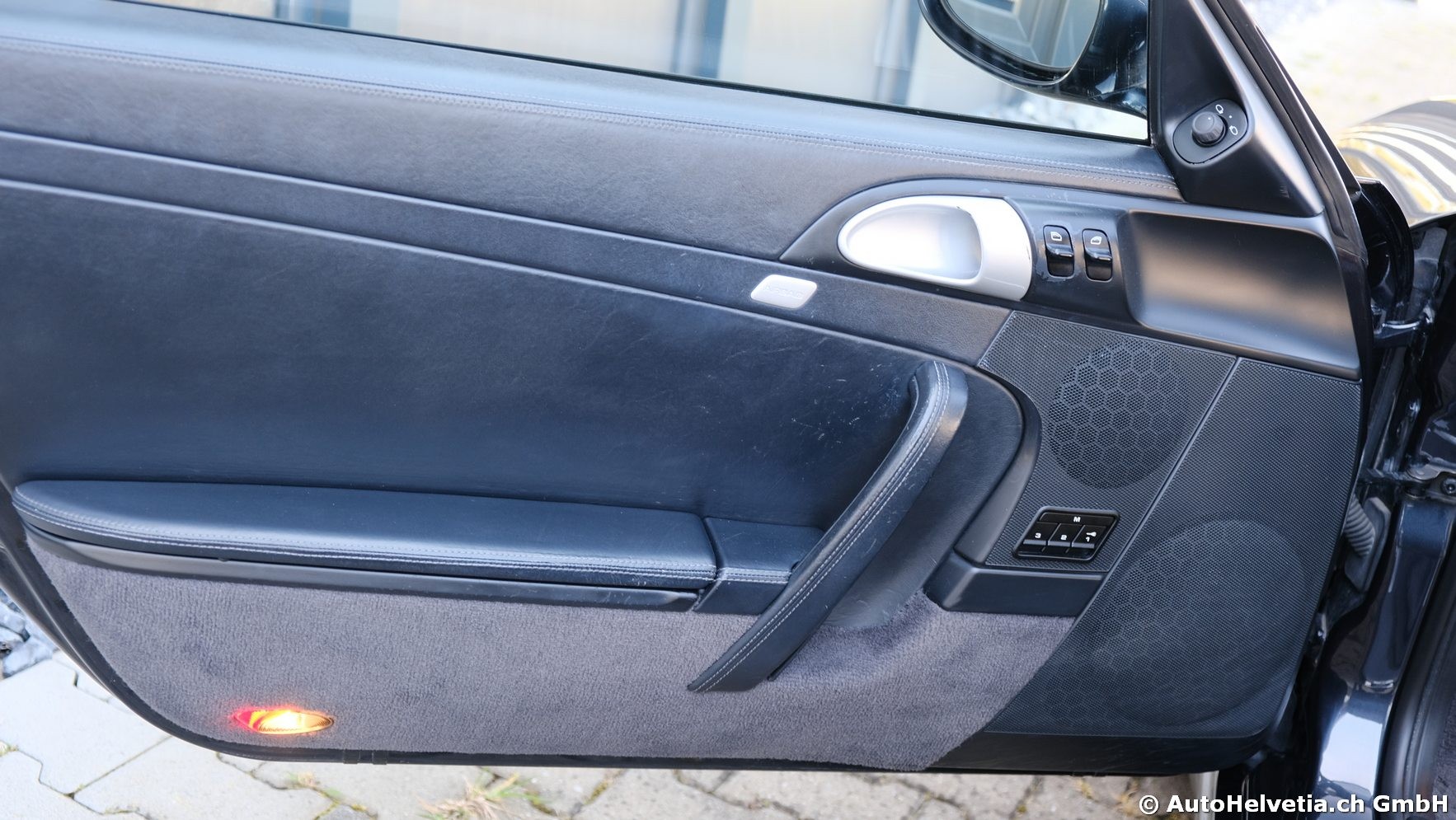 PORSCHE 911 Carrera 4S-image-17