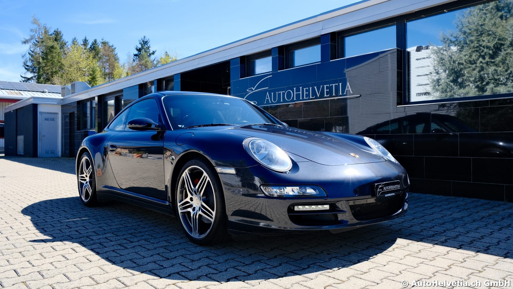 PORSCHE 911 Carrera 4S-image-1