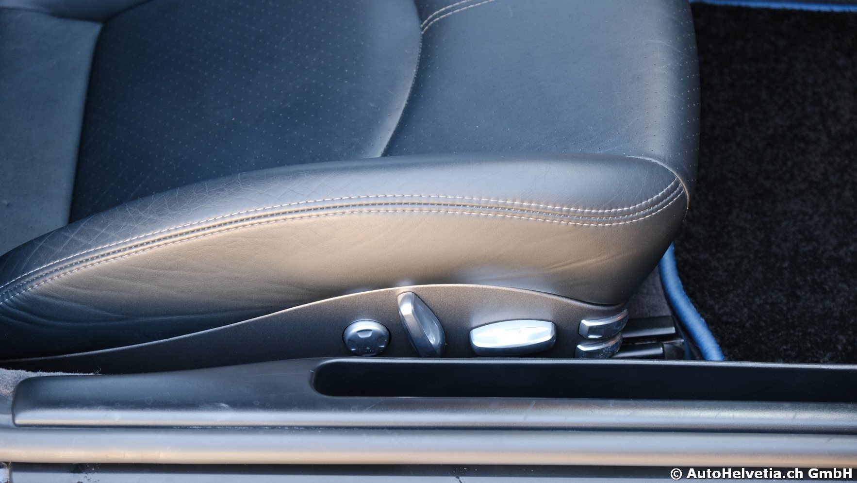 PORSCHE 911 Carrera 4S-image-15