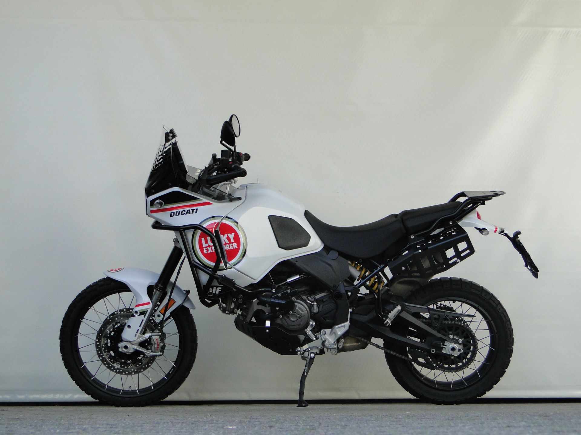 DUCATI 937 DesertX V2 Lucky Explorer