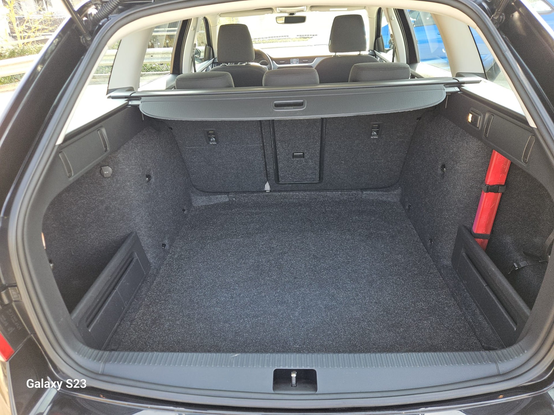 SKODA Octavia Combi 2.0 TDI Style 4x4-image-9
