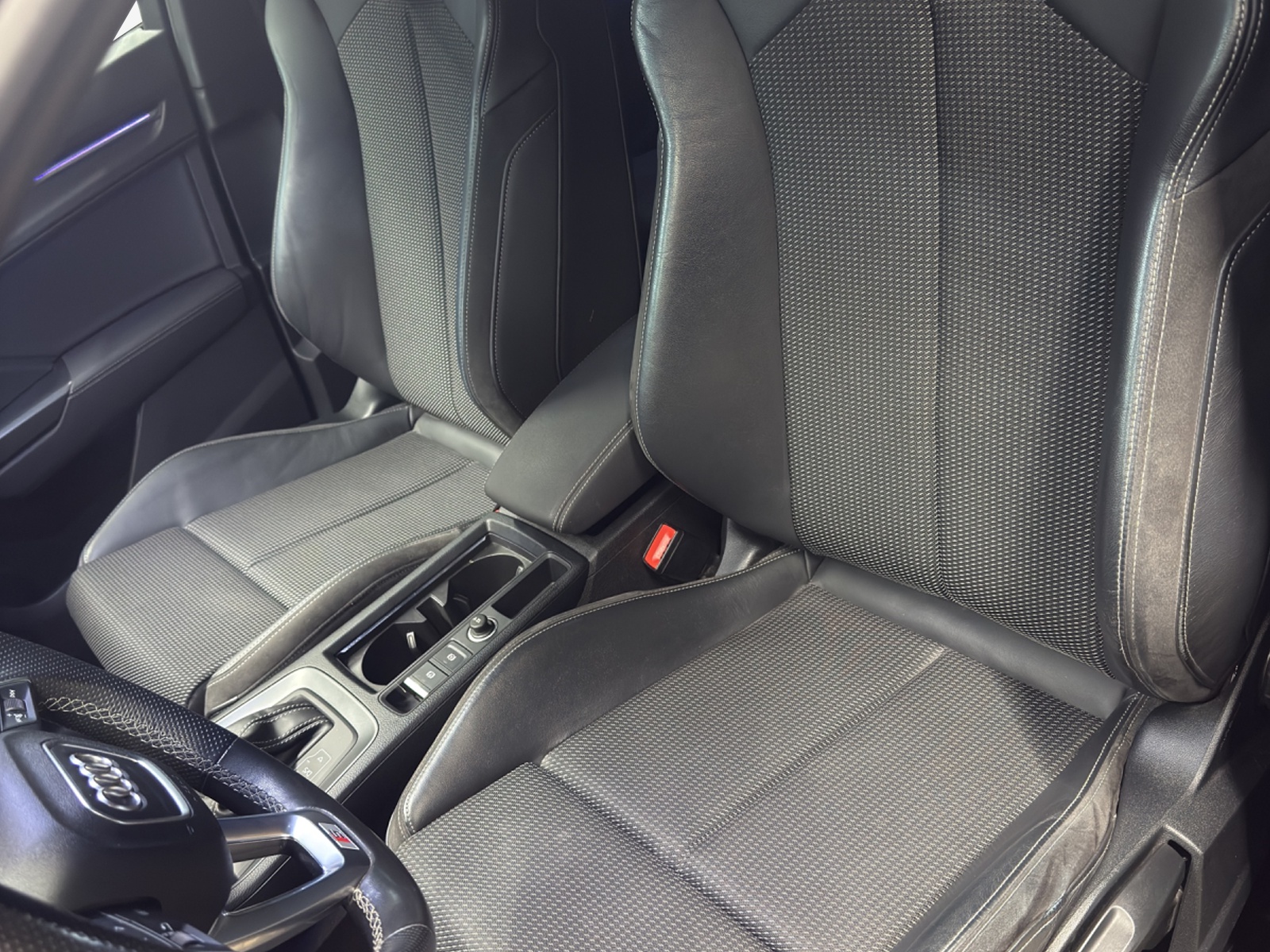 AUDI Q3 35 TFSI S line Attraction S-tronic-image-13