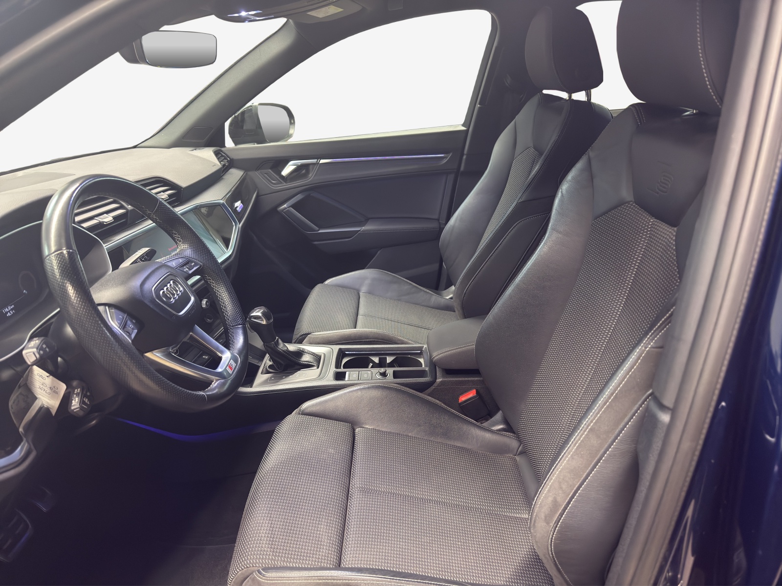AUDI Q3 35 TFSI S line Attraction S-tronic-image-8