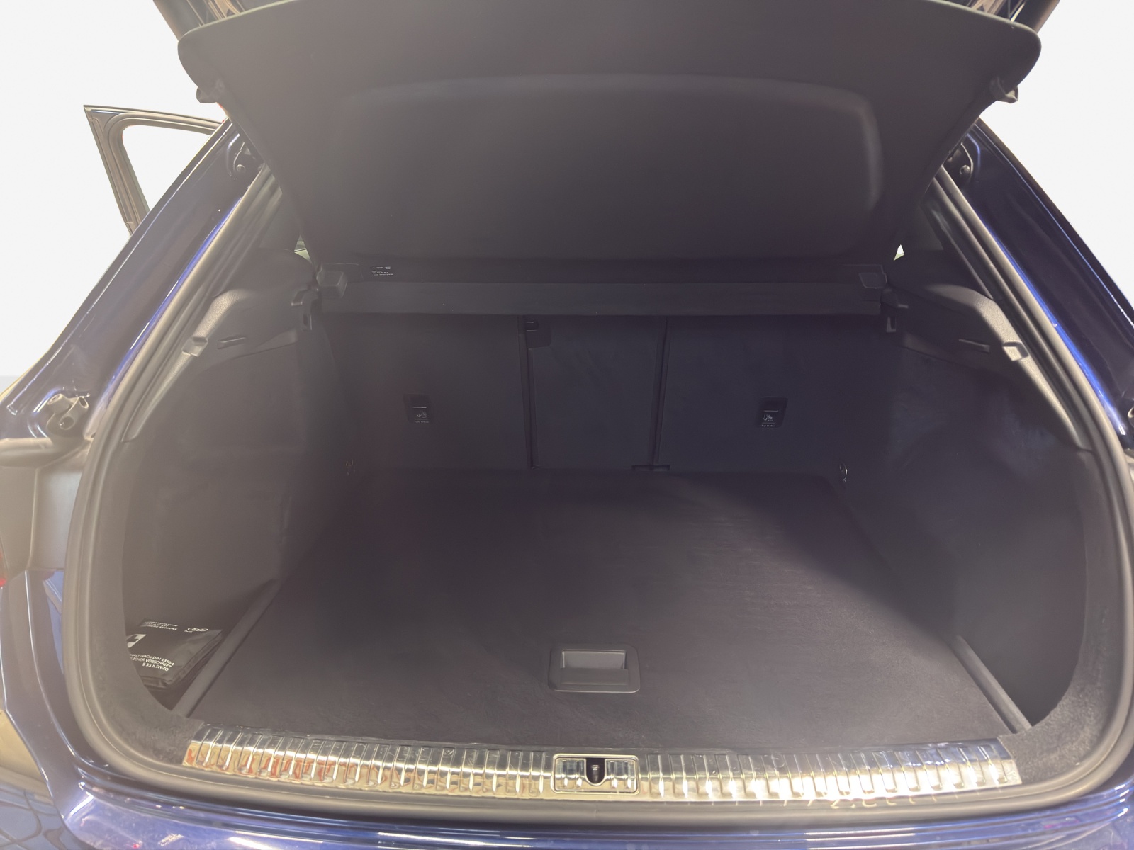 AUDI Q3 35 TFSI S line Attraction S-tronic-image-4