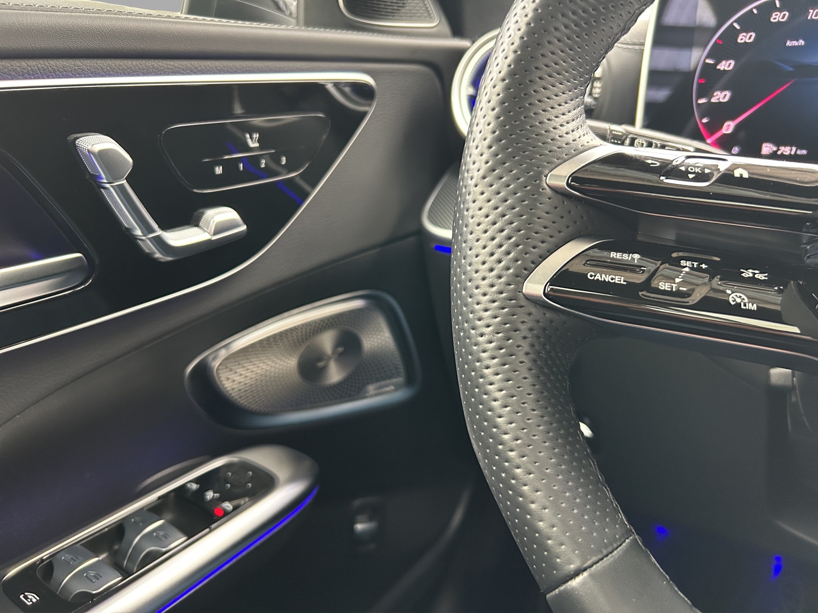 MERCEDES-BENZ C 220 d T 4 Matic-image-12