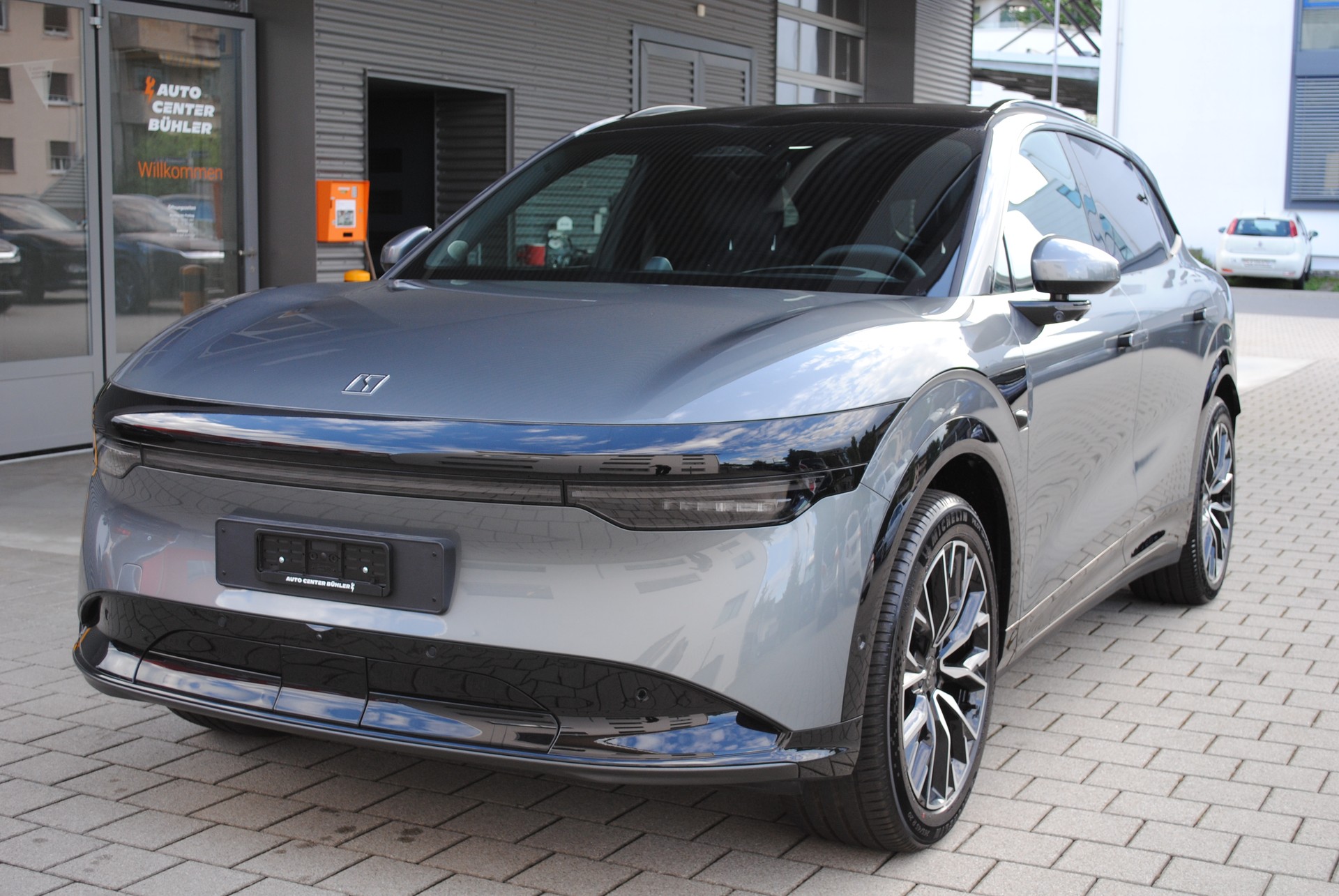 ZEEKR 7X 100kWh Long Range RWD-image-2