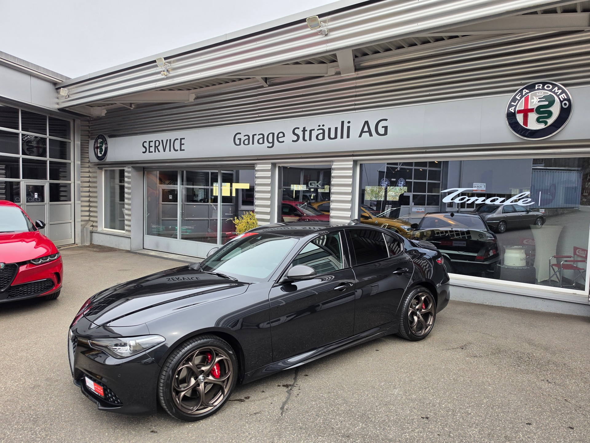 ALFA ROMEO Giulia 2.0 Veloce TI Q4 Automatic-image-1