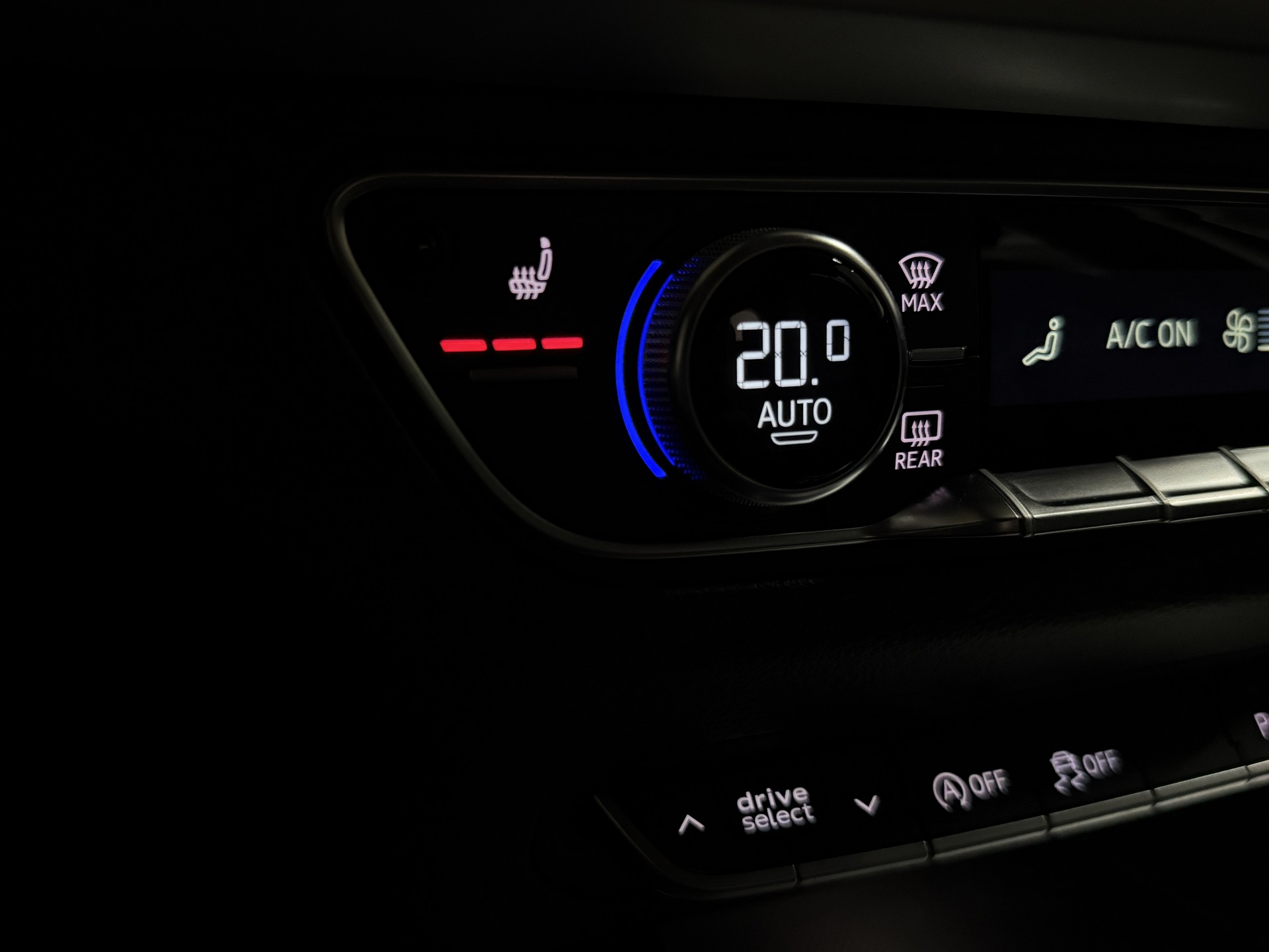 AUDI Q5 2.0 TDI quattro S-tronic-image-21