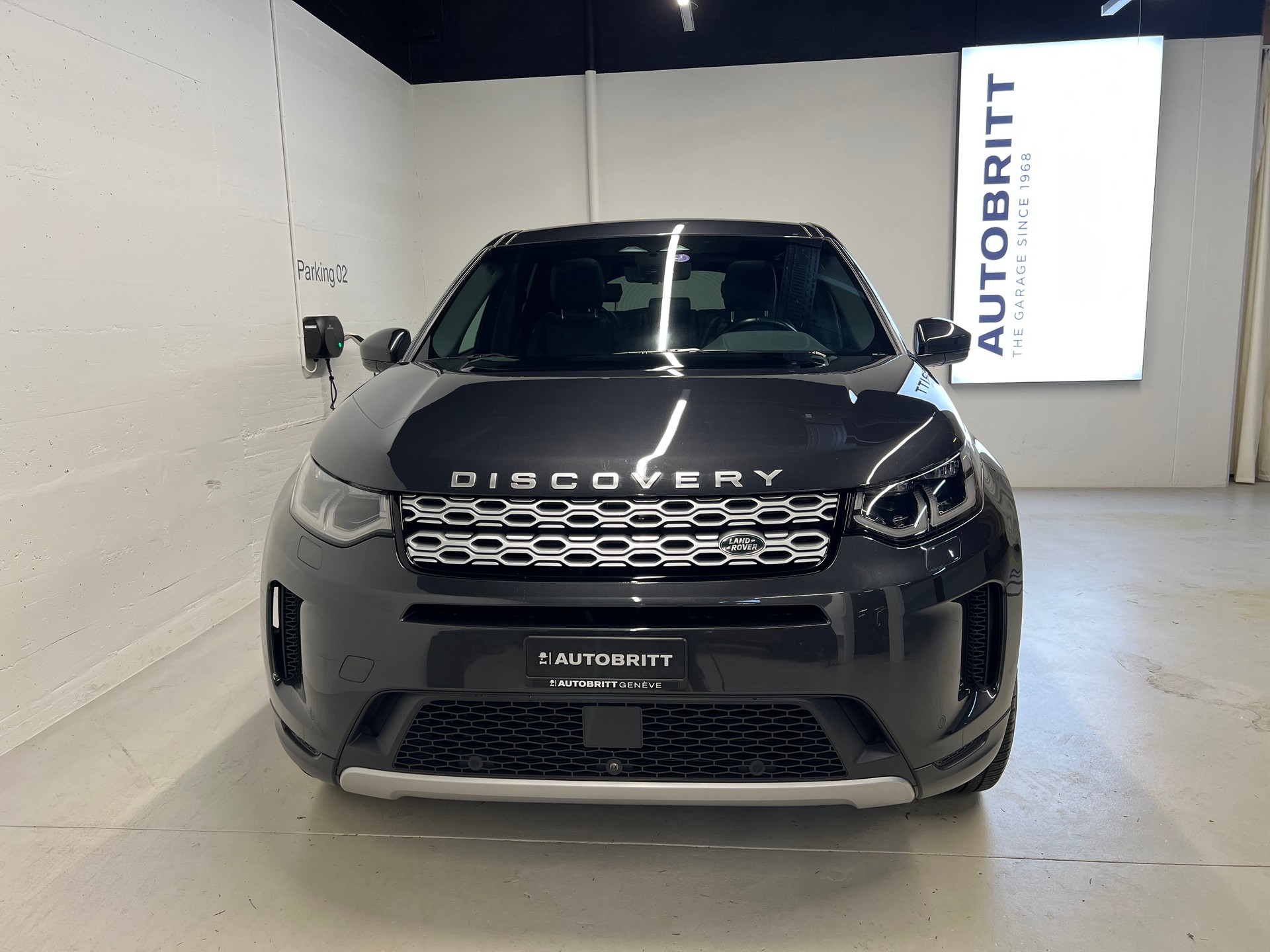 LAND ROVER Discovery Sport 2.0 Si4 250 HSE-image-9