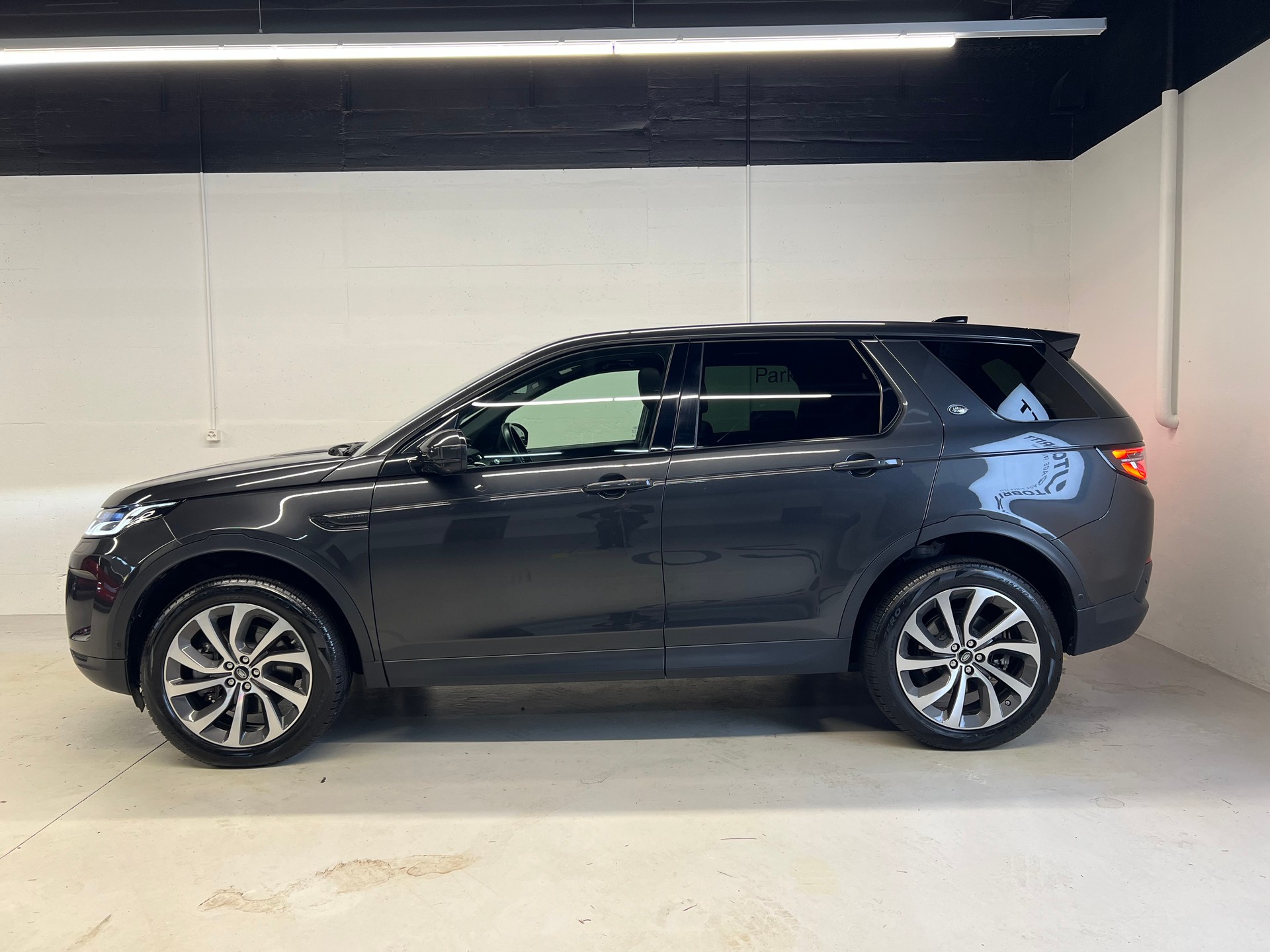 LAND ROVER Discovery Sport 2.0 Si4 250 HSE-image-7