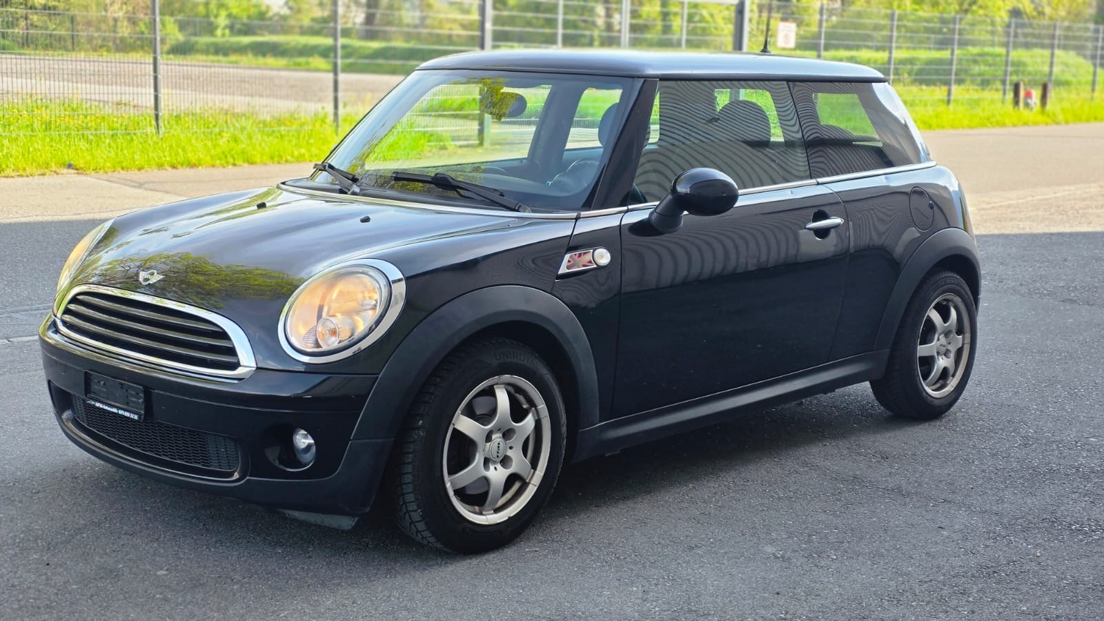 MINI One-image-2