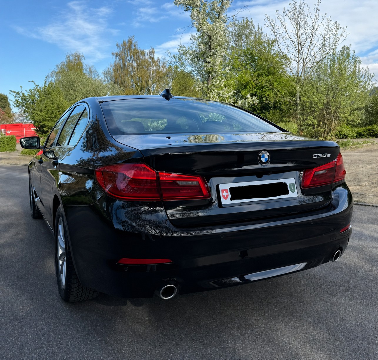 BMW 530e iPerformance Steptronic-image-3