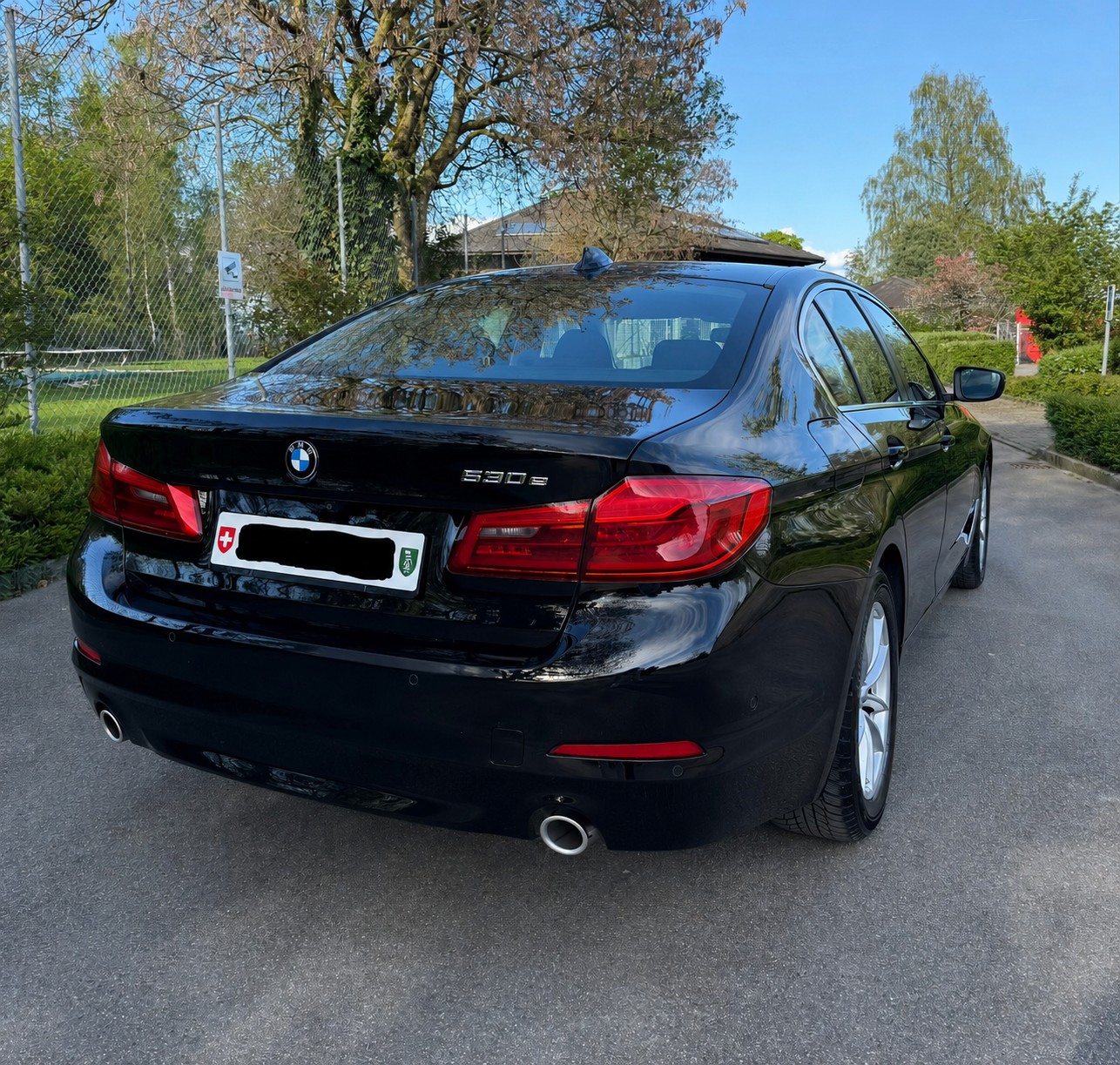 BMW 530e iPerformance Steptronic-image-4