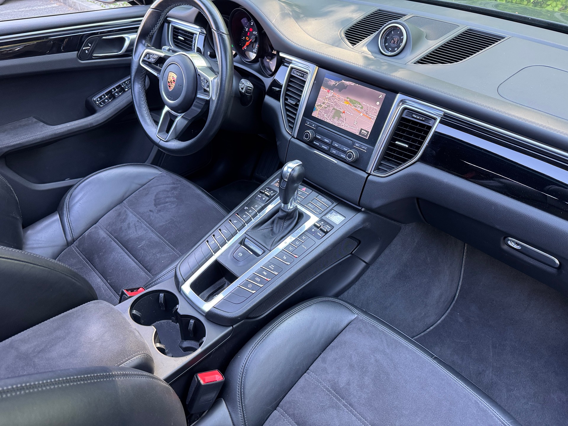 PORSCHE Macan GTS PDK-image-3