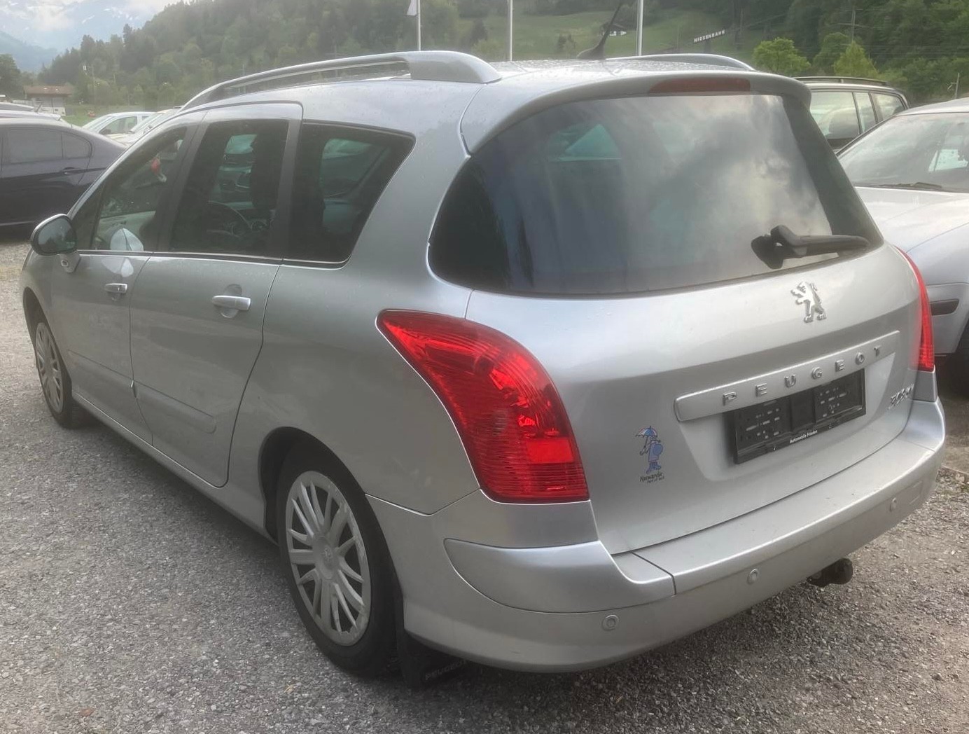 PEUGEOT 308 SW 2.0 HDI Sport Automatic-image-2