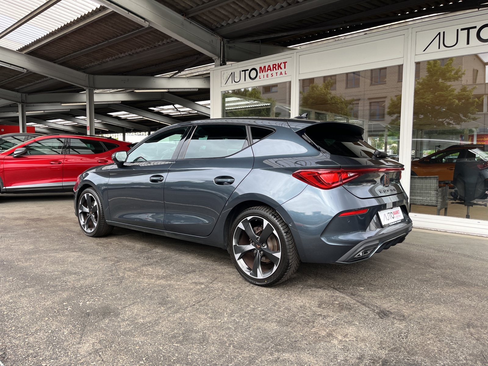 CUPRA LEON 1.5 TSI DSG-image-2