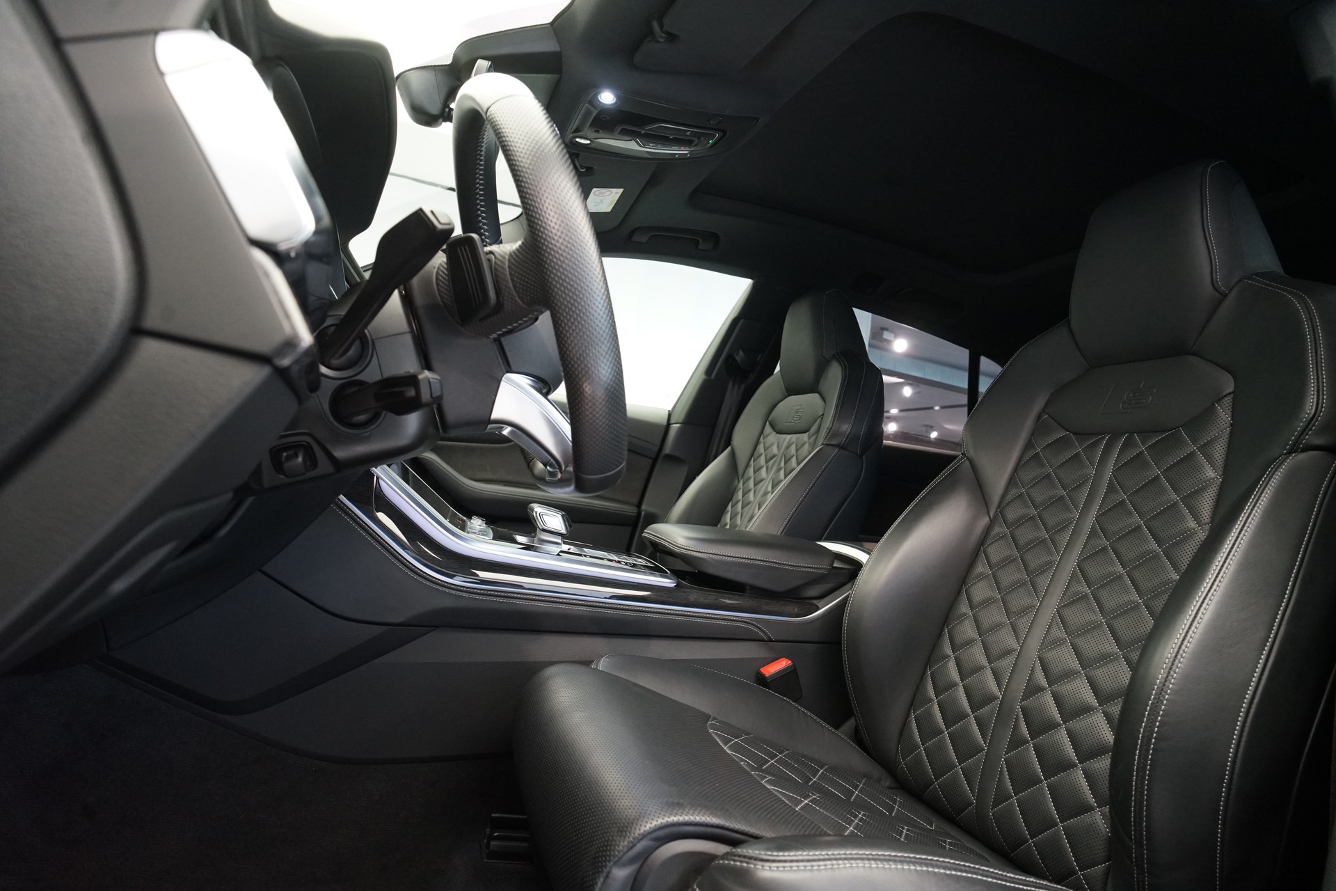 AUDI Q8 50 TDI quattro tiptronic *Maxton Kit* *Forged Alufelgen*-image-12
