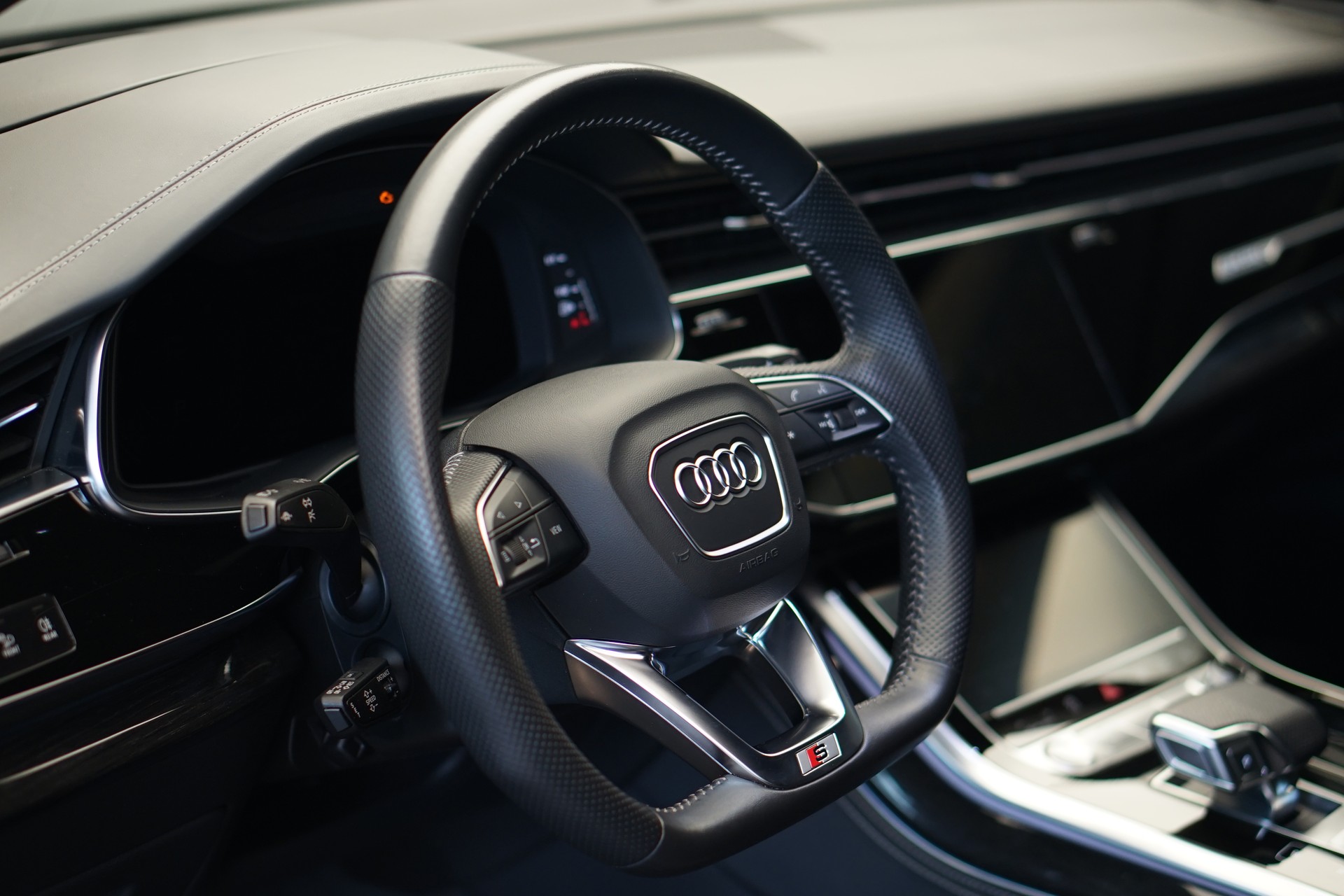 AUDI Q8 50 TDI quattro tiptronic *Maxton Kit* *Forged Alufelgen*-image-29