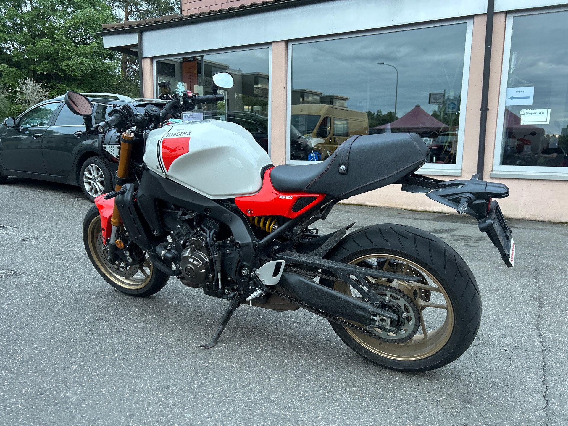 YAMAHA XSR 900-showroom-element-3