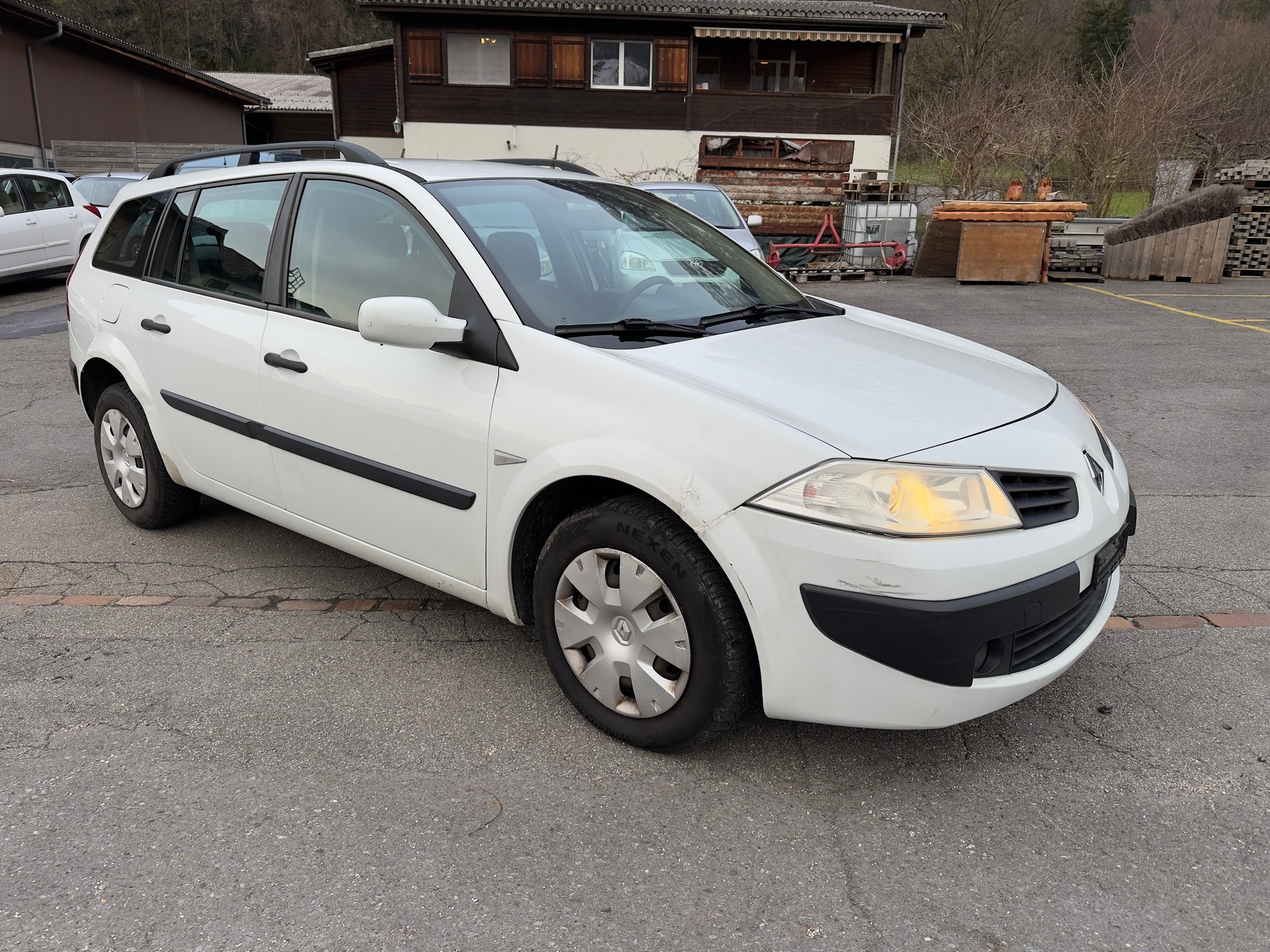 RENAULT Mégane Break 1.6 16V Expression Automatic-image-1