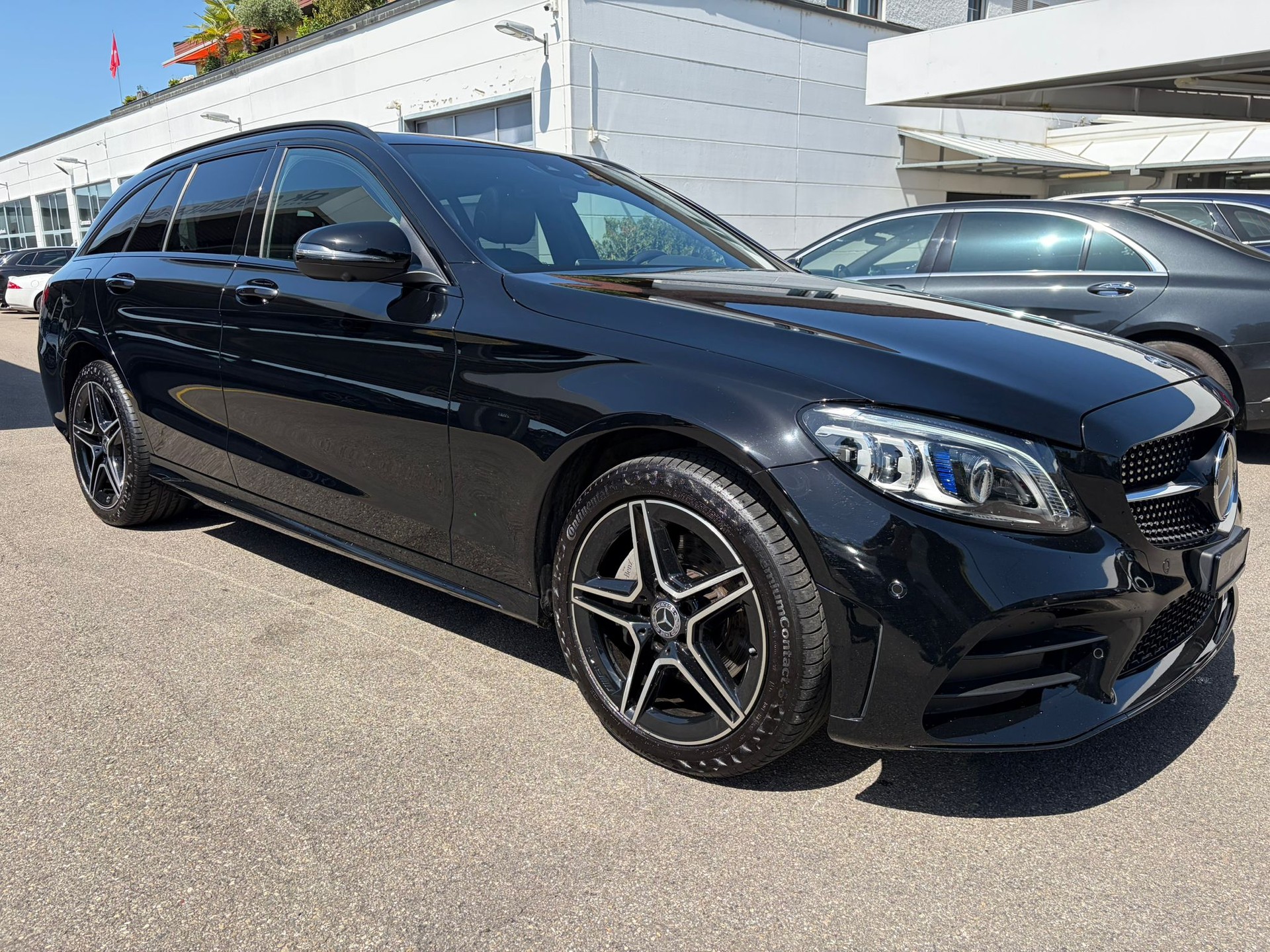 MERCEDES-BENZ C 220 d Swiss Star AMG Line 4M 9G-Tronic-image-2