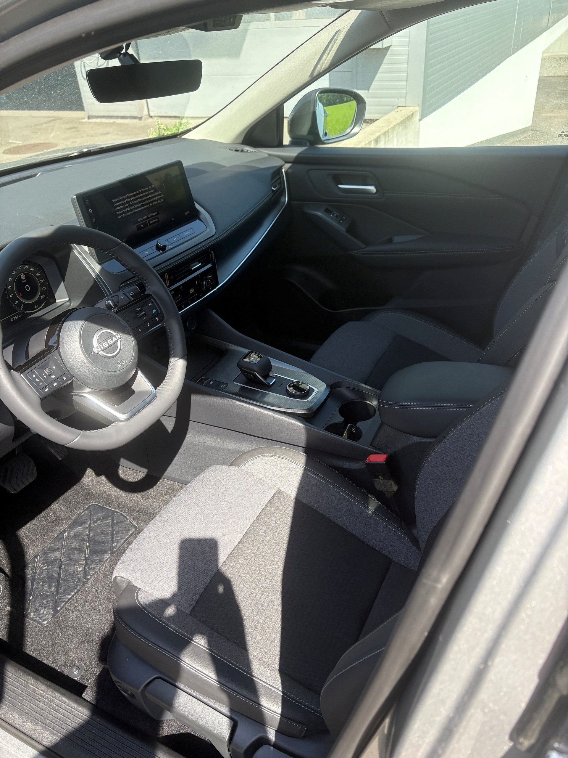 NISSAN 1.3 N-CONNECTA 4X4-image-4
