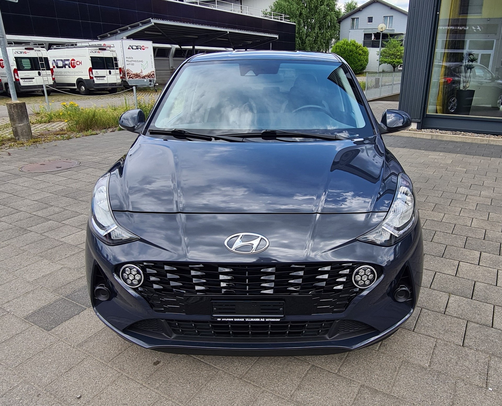 HYUNDAI i10 1.2 Amplia-image-0