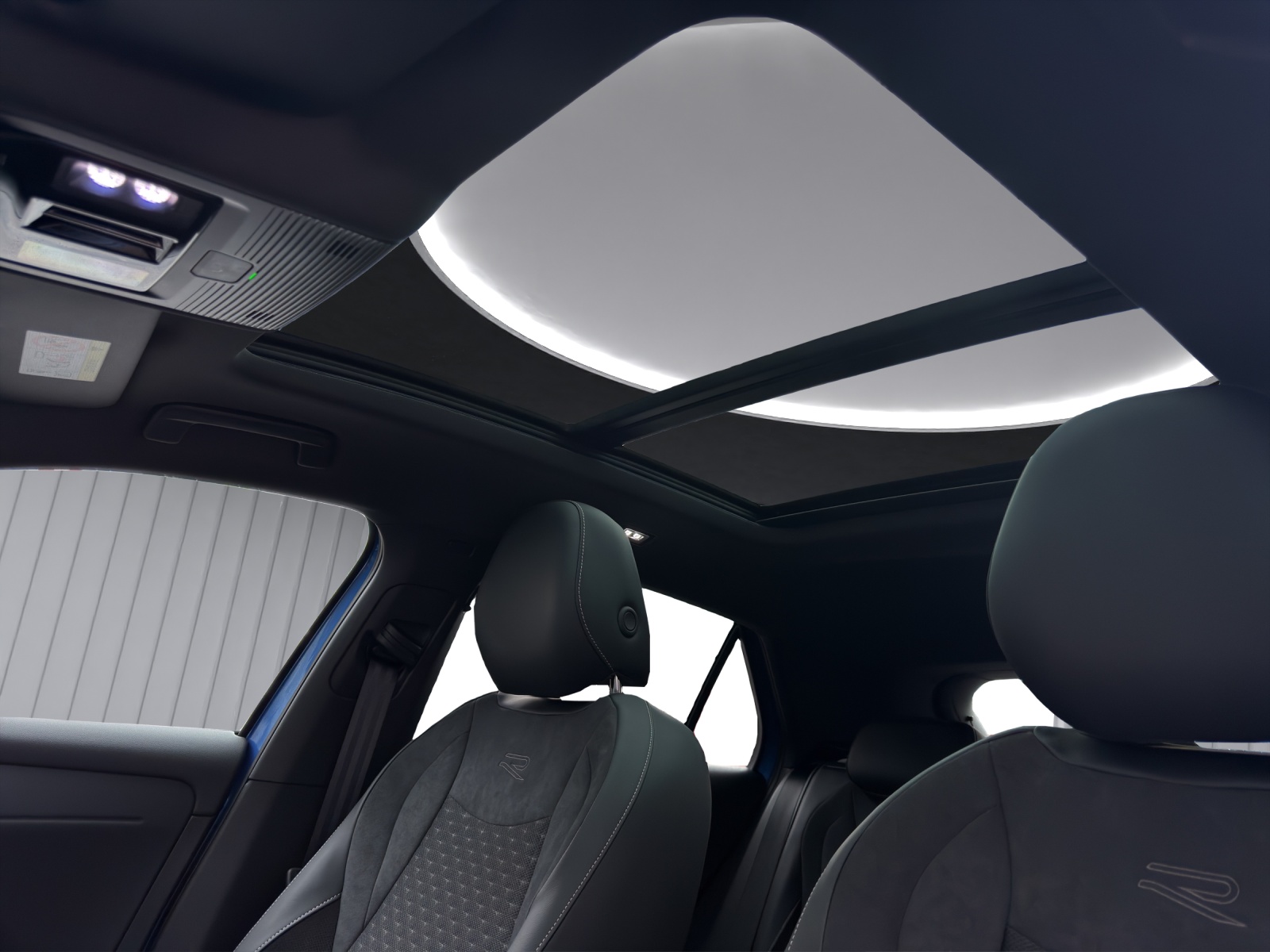 VW T-Roc 1.5 eTSI mHEV R-Line DSG-image-12