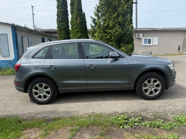 AUDI Q5 2.0 TFSI quattro-image-6