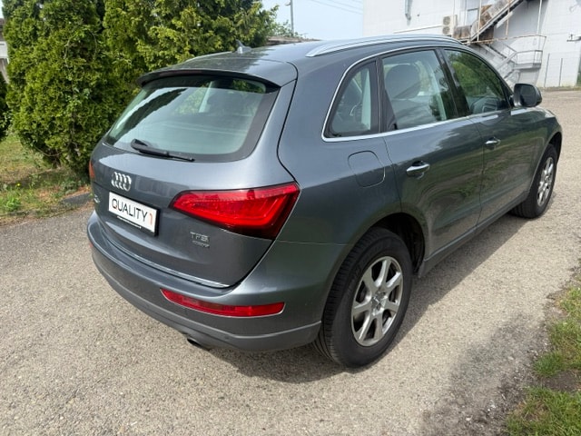 AUDI Q5 2.0 TFSI quattro-image-5