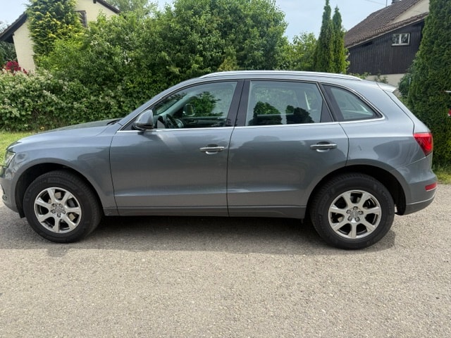 AUDI Q5 2.0 TFSI quattro-image-7