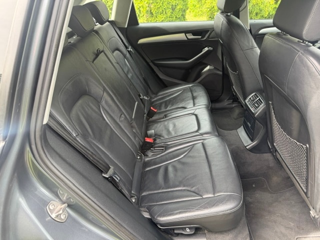 AUDI Q5 2.0 TFSI quattro-image-8