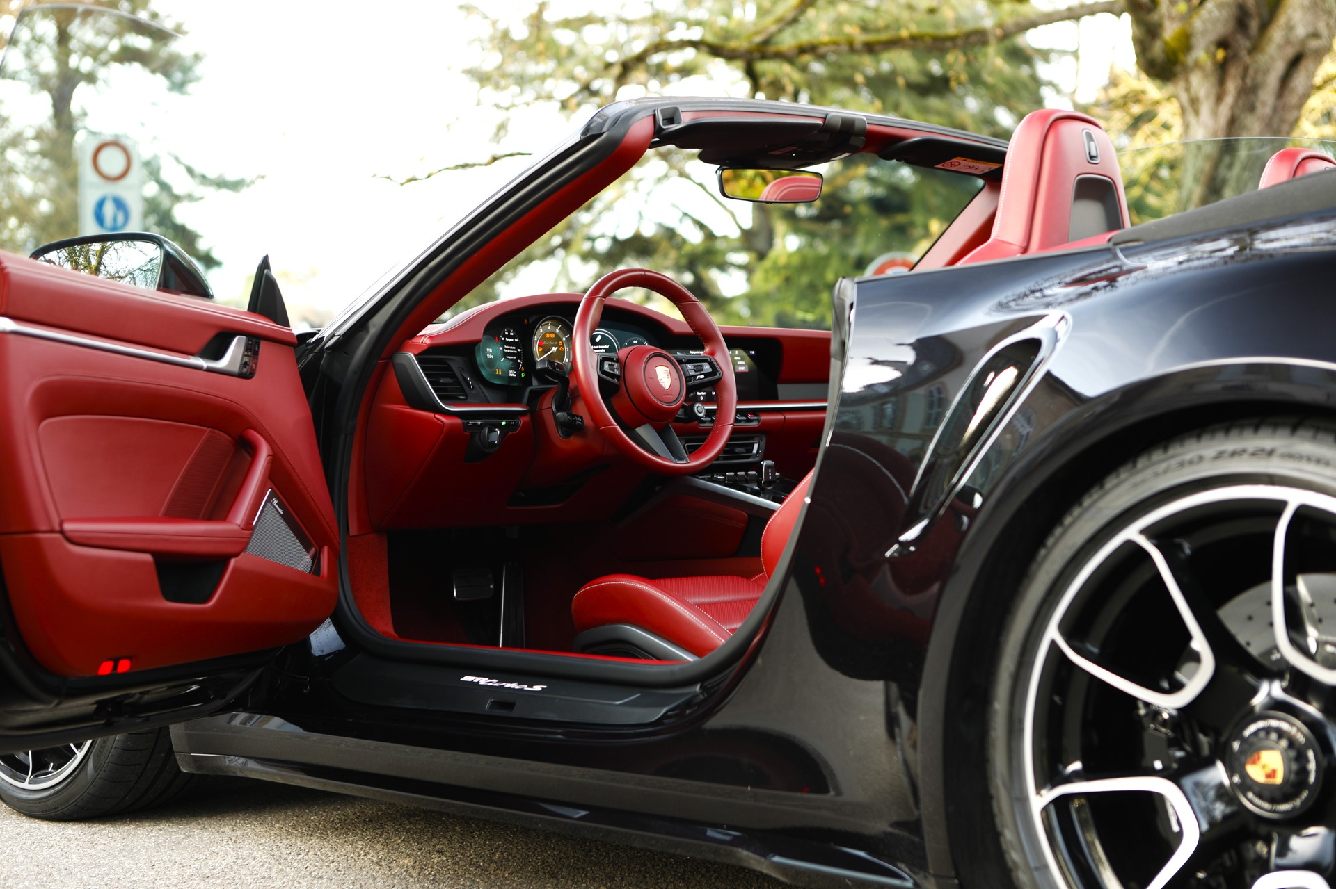 PORSCHE 911 Turbo S PDK-image-15