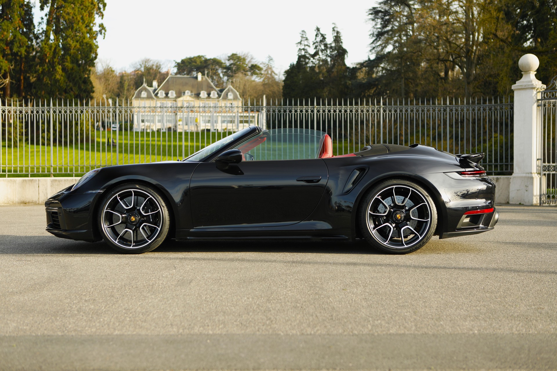 PORSCHE 911 Turbo S PDK-image-2