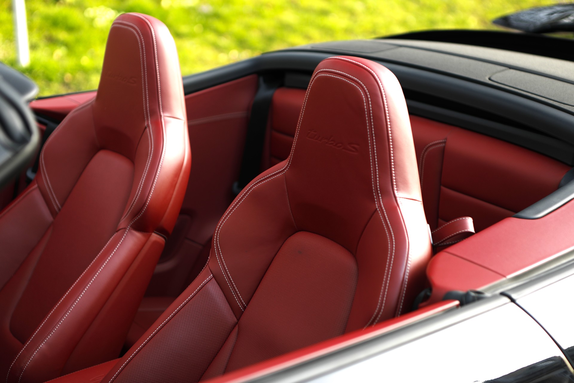 PORSCHE 911 Turbo S PDK-image-7