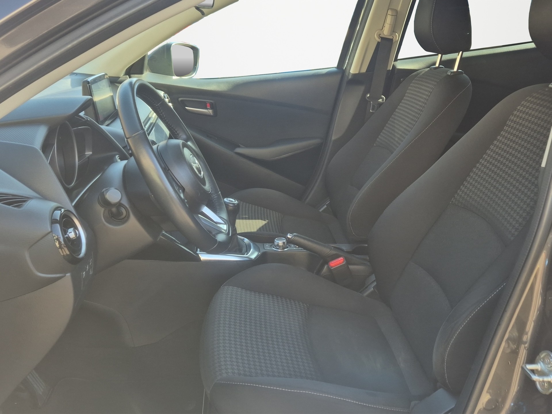 MAZDA 2 SKYACTIV-G 90 Ambition Plus-image-9