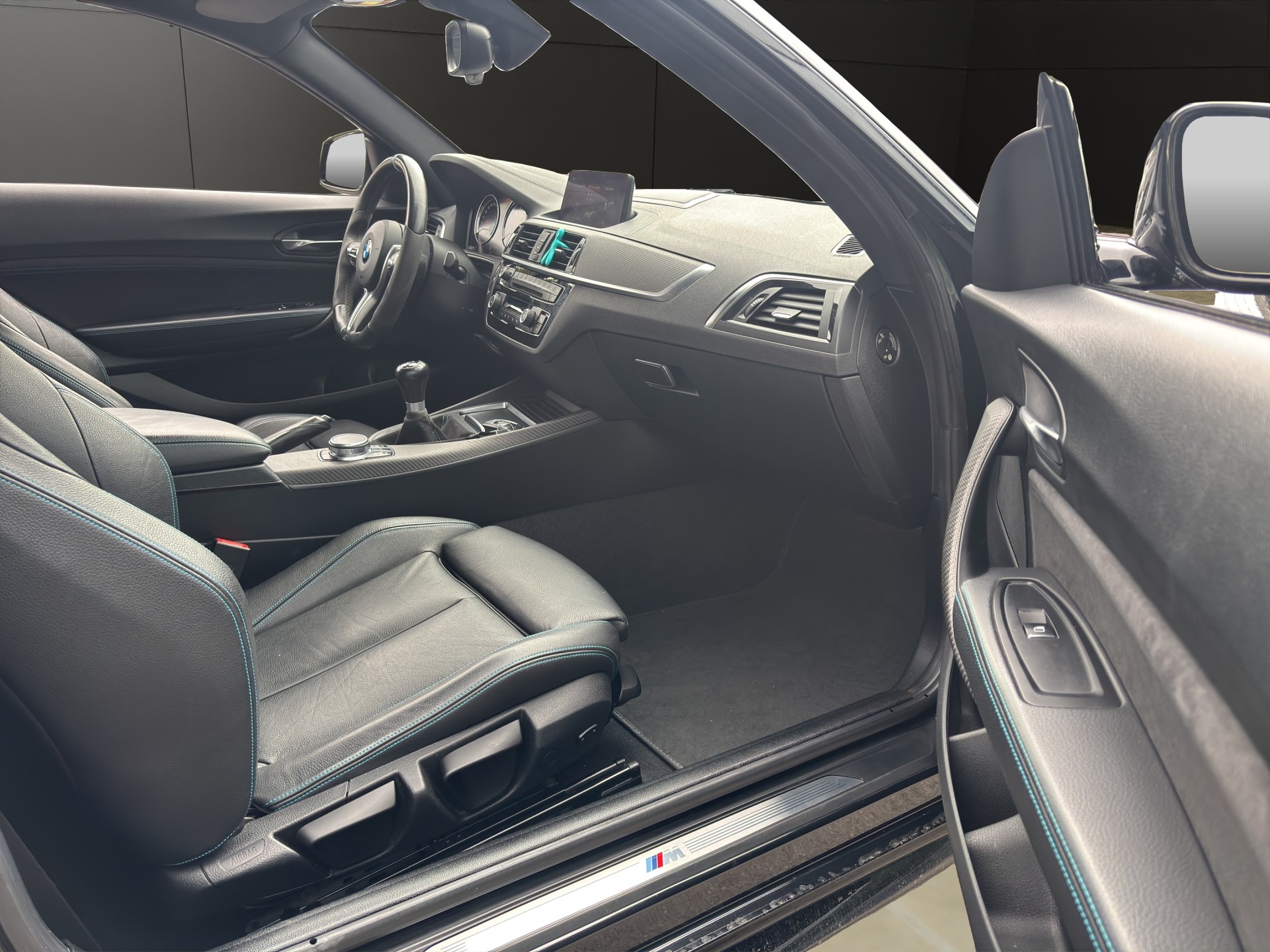 BMW M2-image-25
