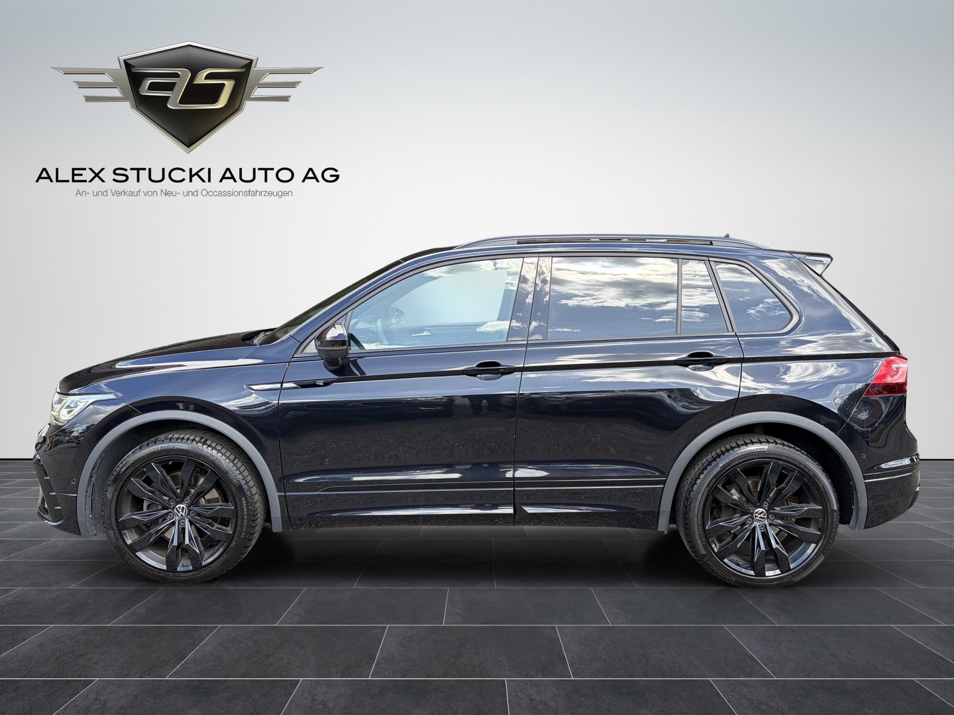 VW Tiguan 2.0 TDI SCR R-Line 4Motion DSG-image-3