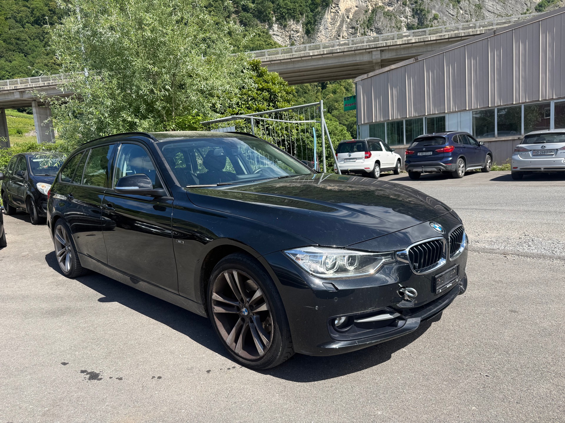 BMW 320d xDrive Touring Steptronic-image-0