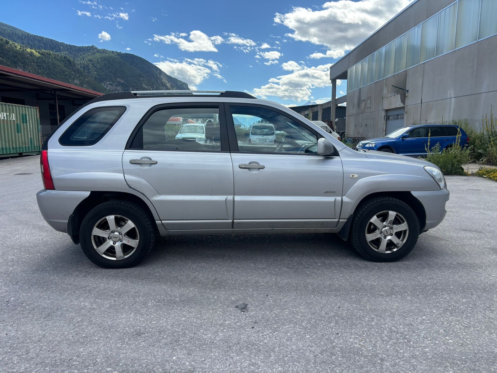 KIA Sportage 2.0 CRDi Classic-image-2