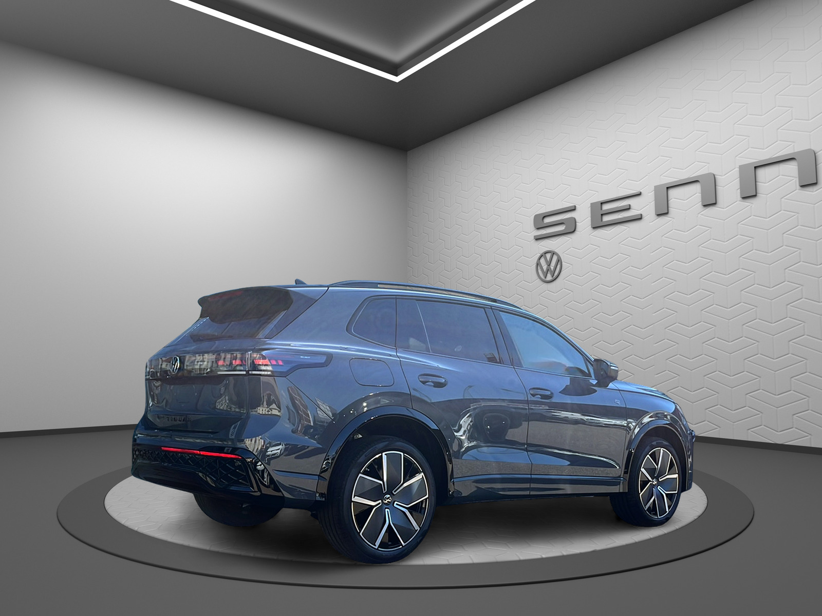 VW Tiguan 2.0 TSI DSG R-Line United 4Motion-image-2