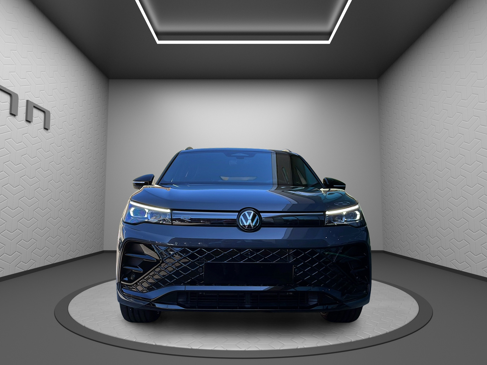 VW Tiguan 2.0 TSI DSG R-Line United 4Motion-image-3