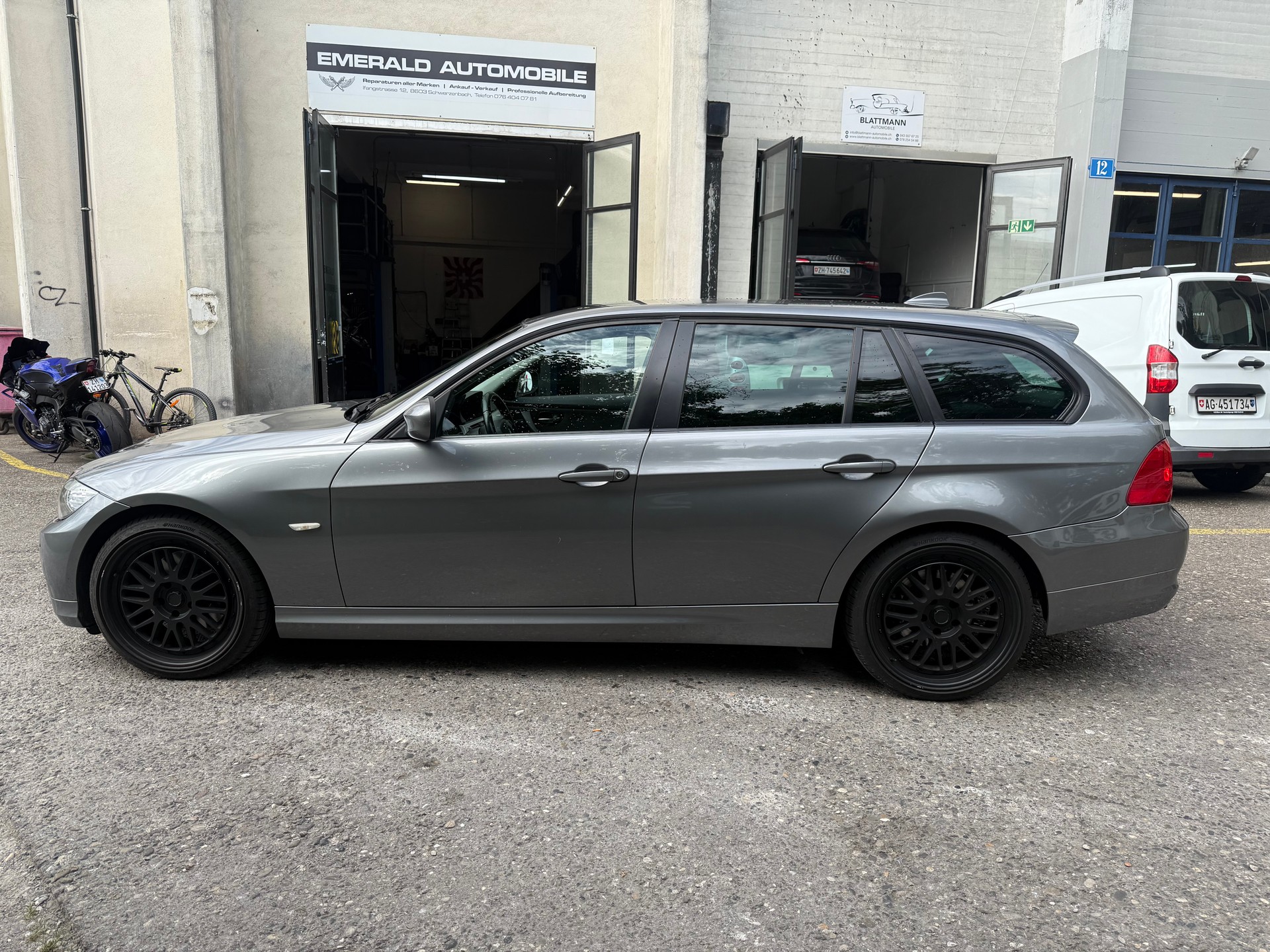 BMW 318d Touring Steptronic-image-4