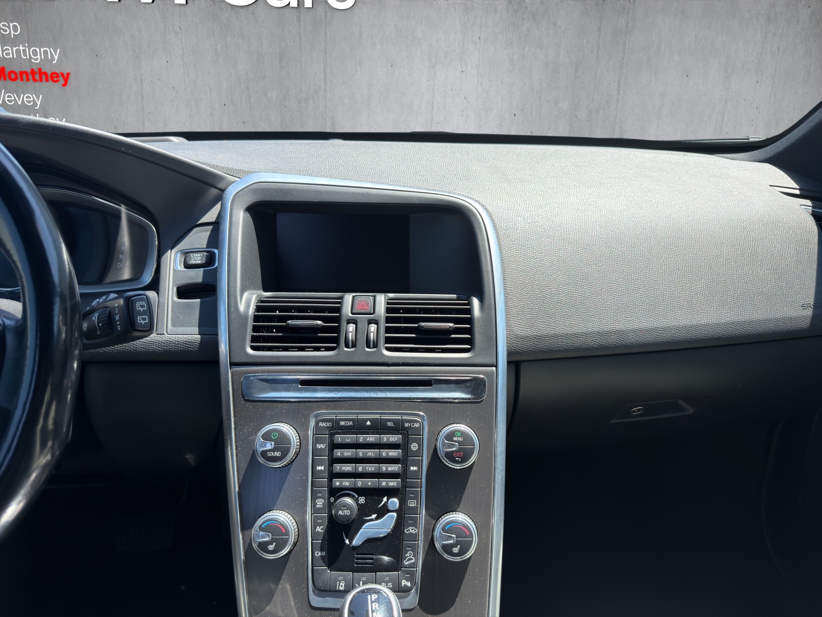 VOLVO XC60 T6 AWD Summum Geartronic-image-12